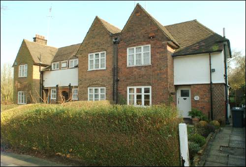 080 Erskine Hill